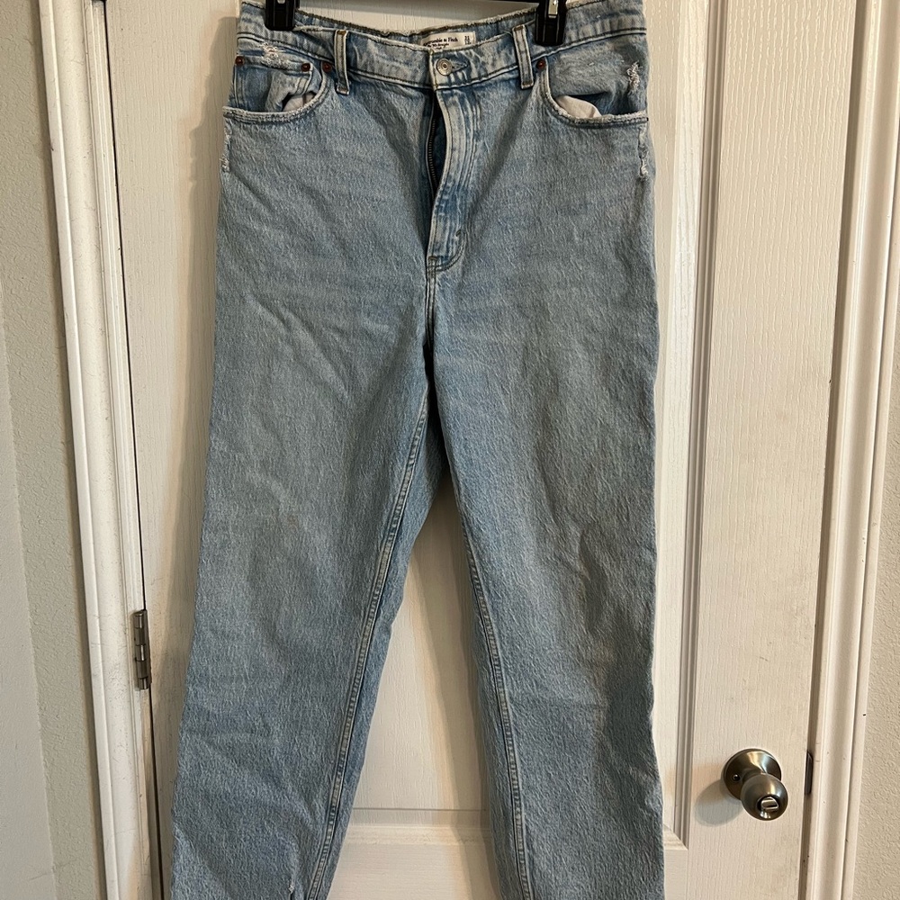 Abercrombie 90s high waist straight leg jean 31